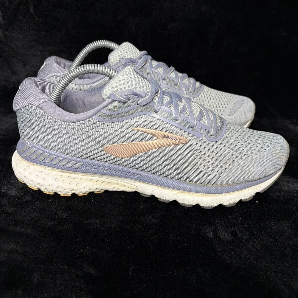 Brooks Adrenaline GTS 20 1202961B073 Women US 10.5 B Running Shoes Gray Sneakers